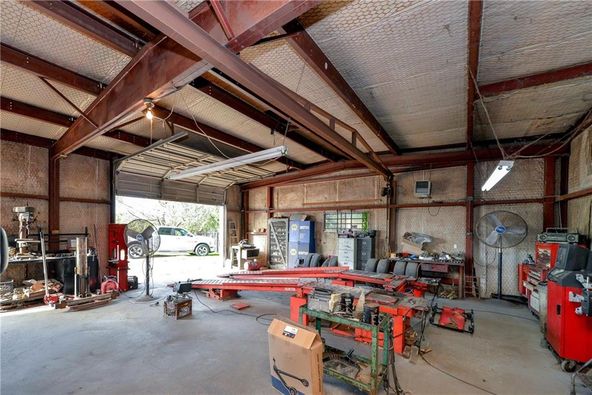 410 W Madison St, Waxahachie, TX 75165